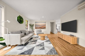 2 Bedroom Home Mornington Walking to Beach